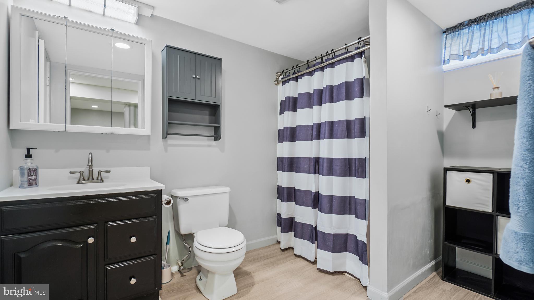 FERNGLEN MANOR - Residential