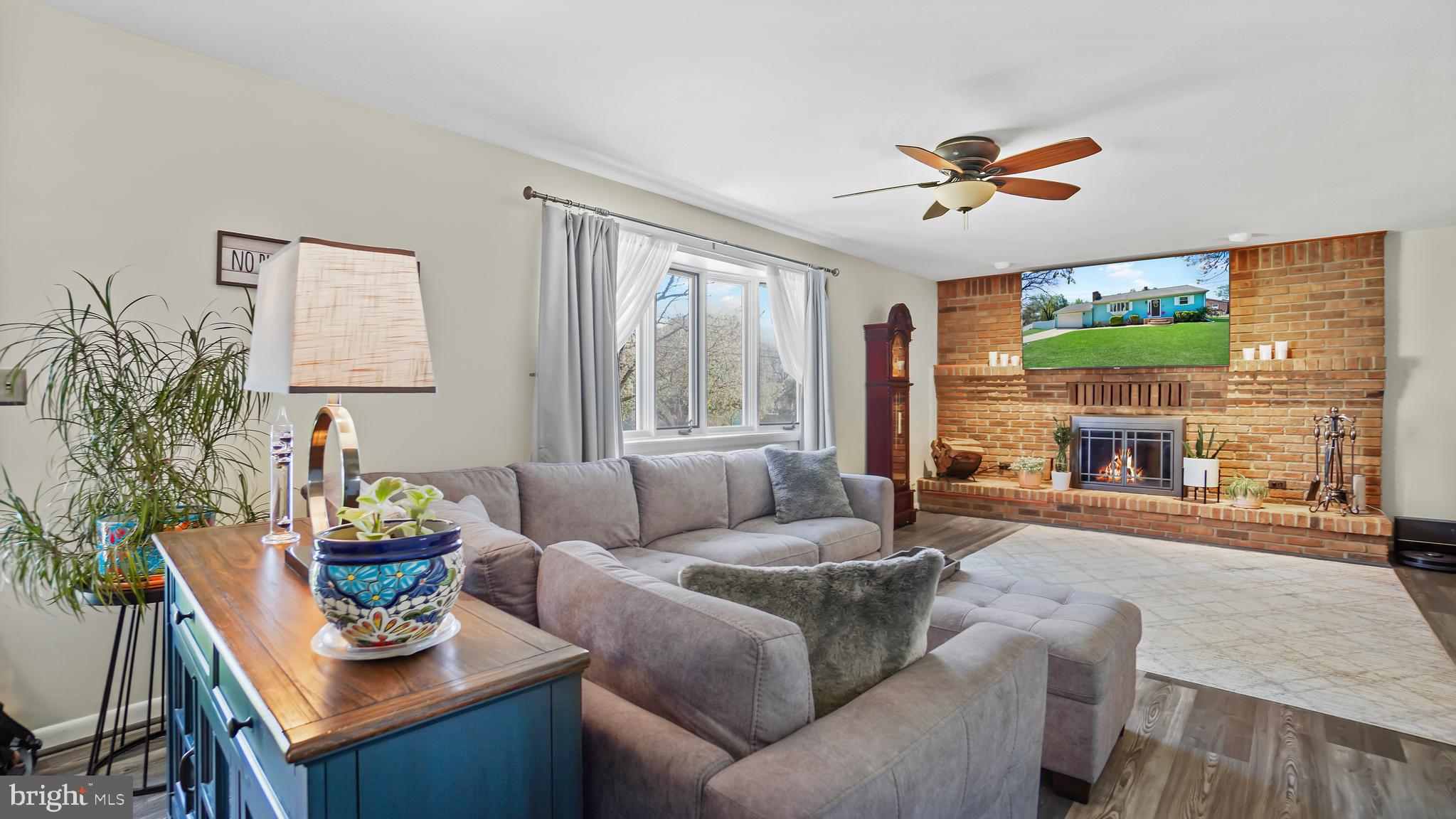 FERNGLEN MANOR - Residential