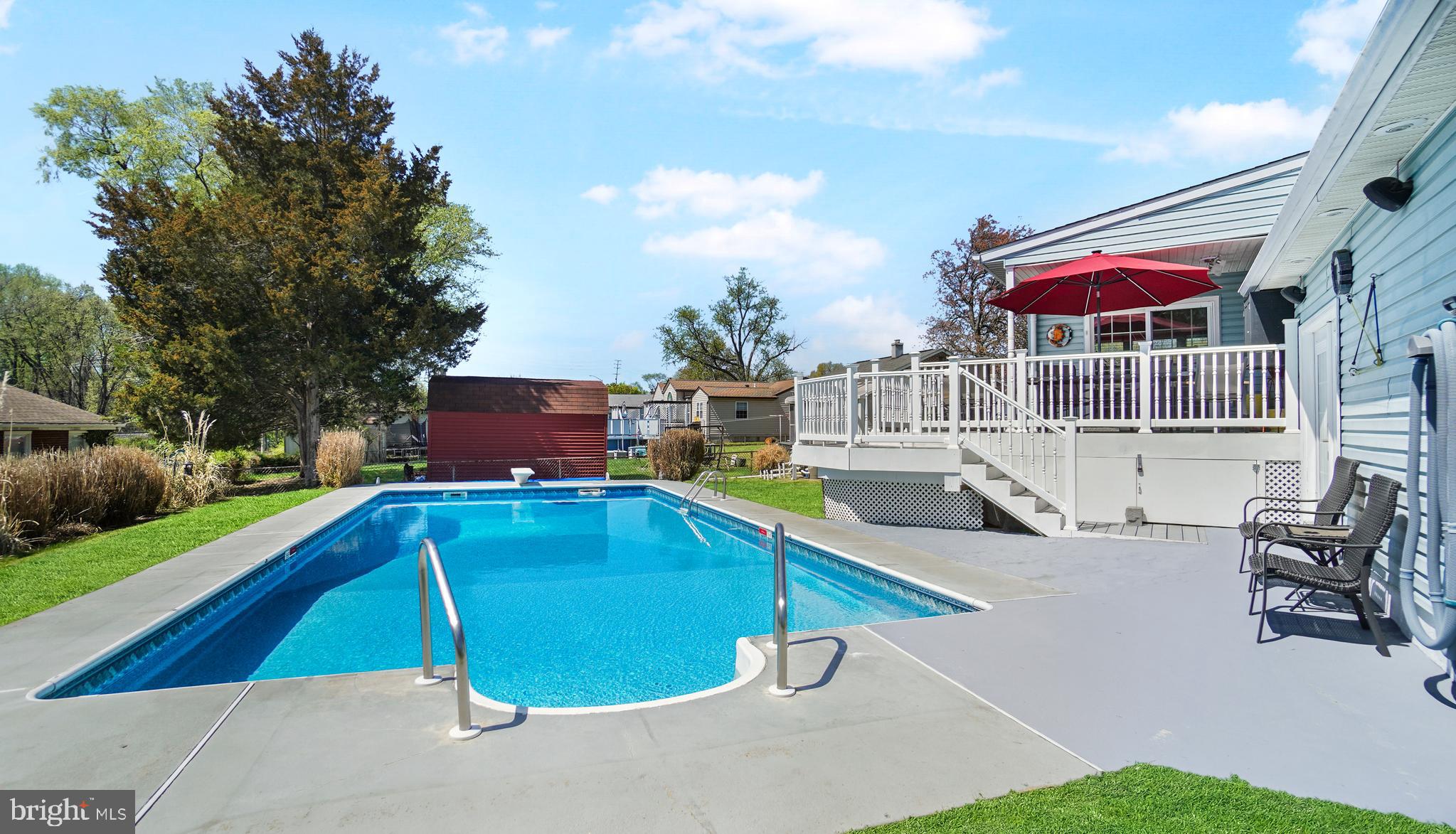 FERNGLEN MANOR - Residential