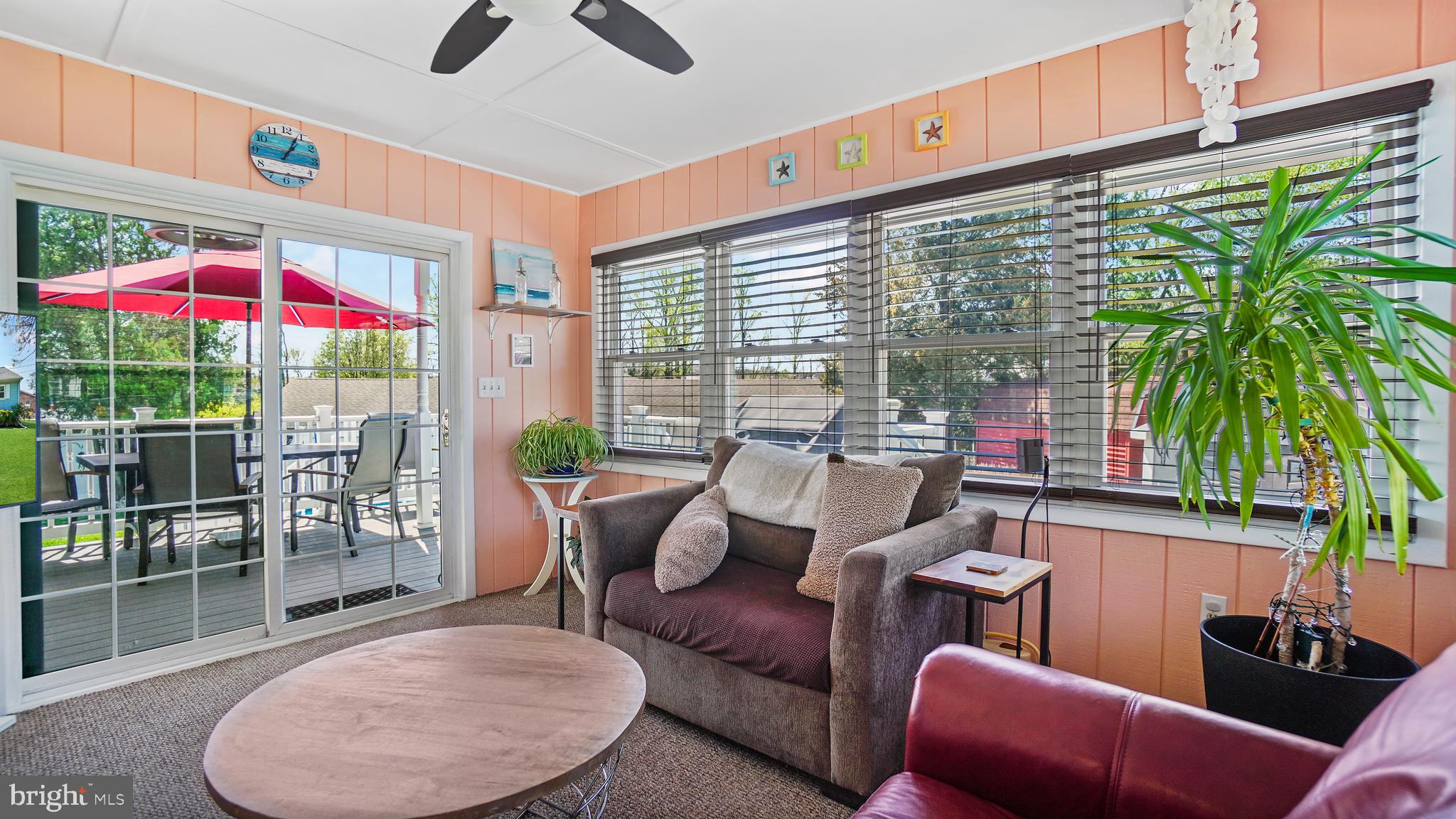 FERNGLEN MANOR - Residential