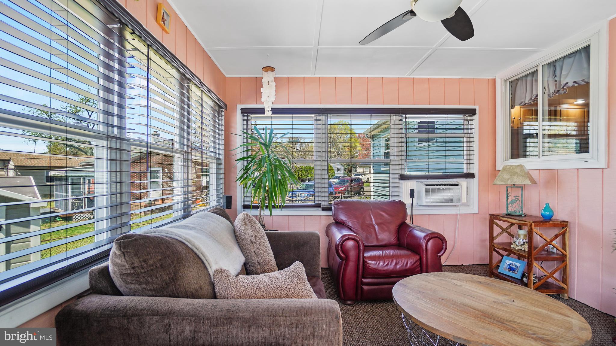 FERNGLEN MANOR - Residential