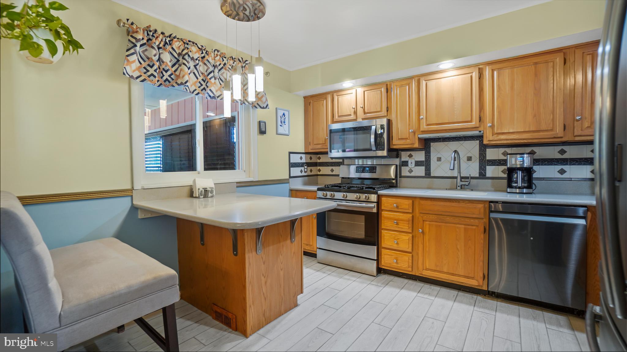 FERNGLEN MANOR - Residential