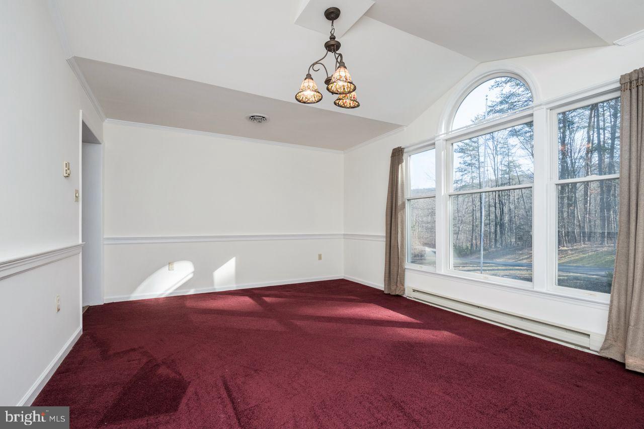 ROUND TOP ESTATES - Residential