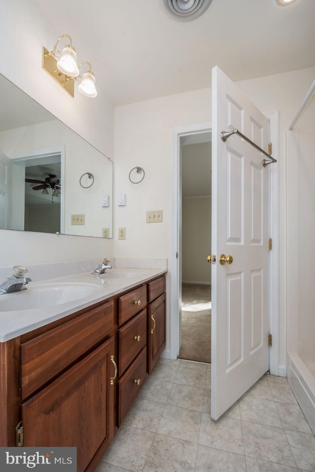 ROUND TOP ESTATES - Residential