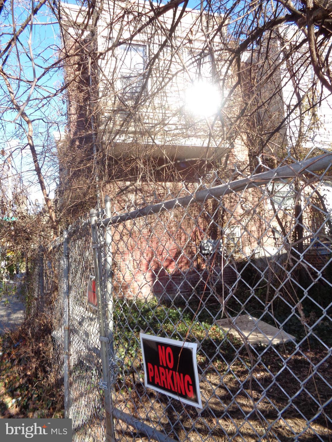 OLNEY - Commercial Sale