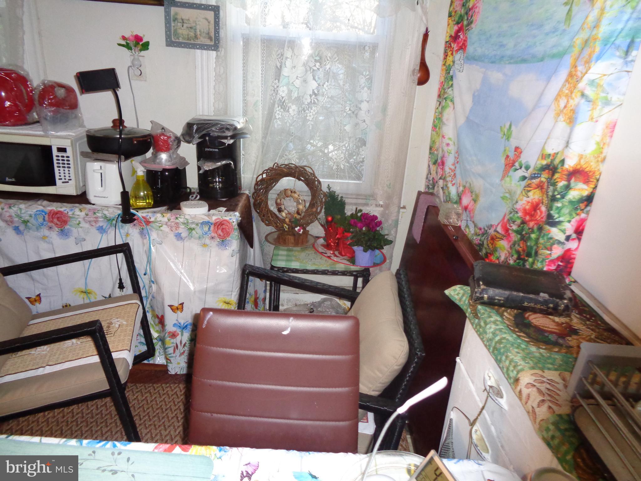 OLNEY - Commercial Sale