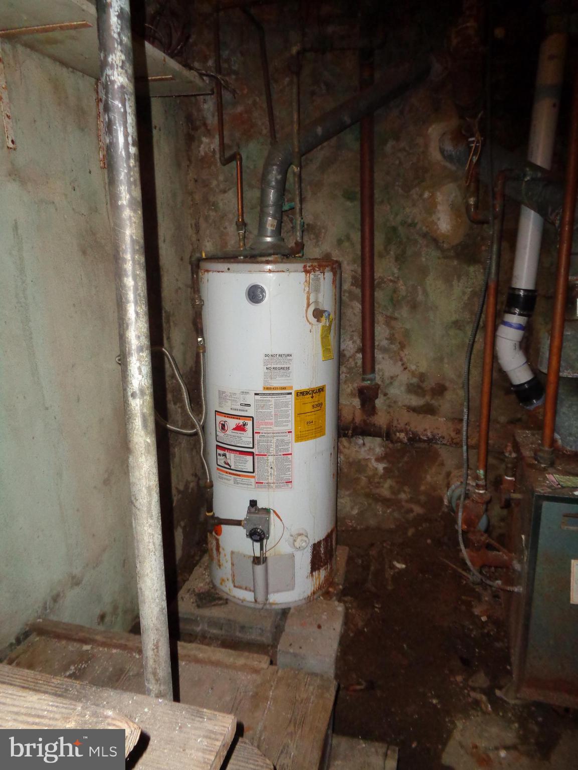 OLNEY - Commercial Sale
