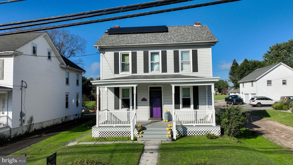 Photo of 2814 Willow Street Pike, WILLOW STREET, PA 17584 (MLS # PALA2076764)