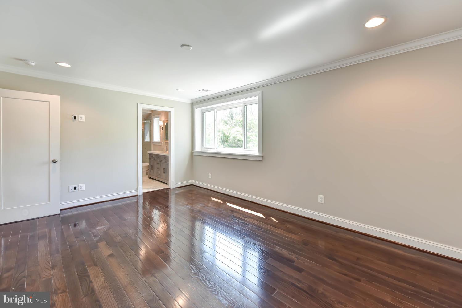 MONTICELLO PARK - Residential