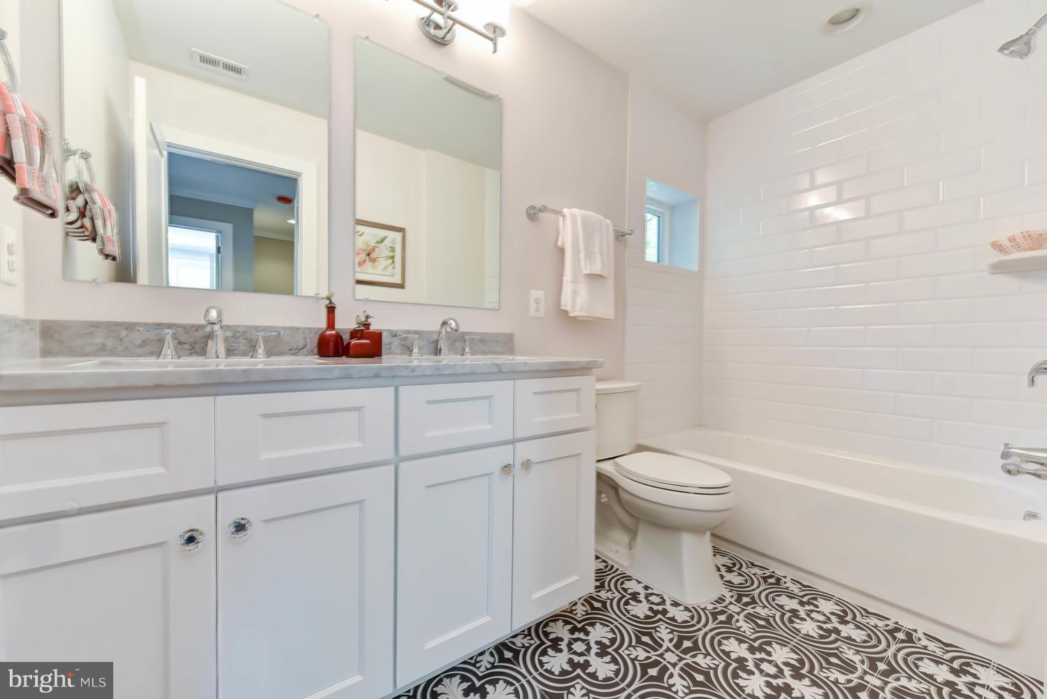 MONTICELLO PARK - Residential