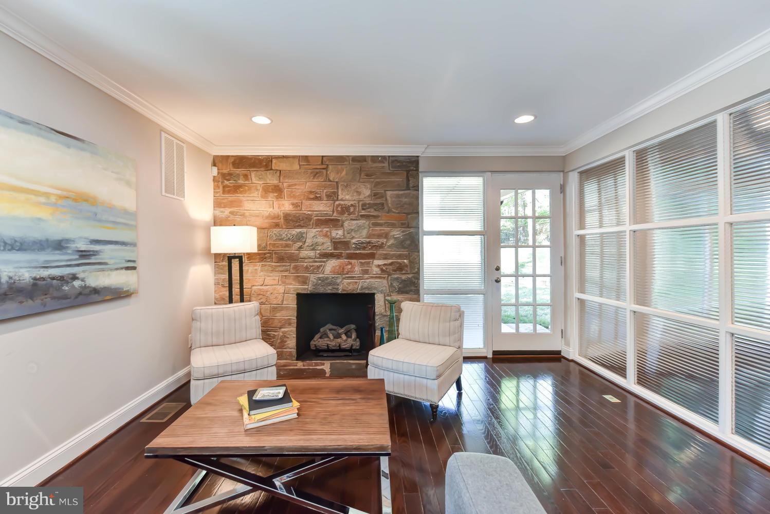 MONTICELLO PARK - Residential