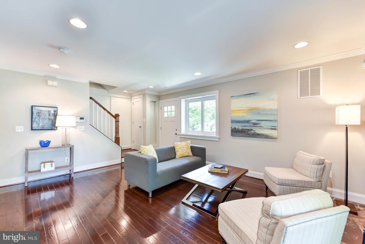 MONTICELLO PARK - Residential