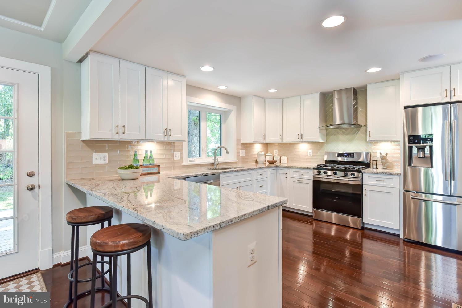 MONTICELLO PARK - Residential