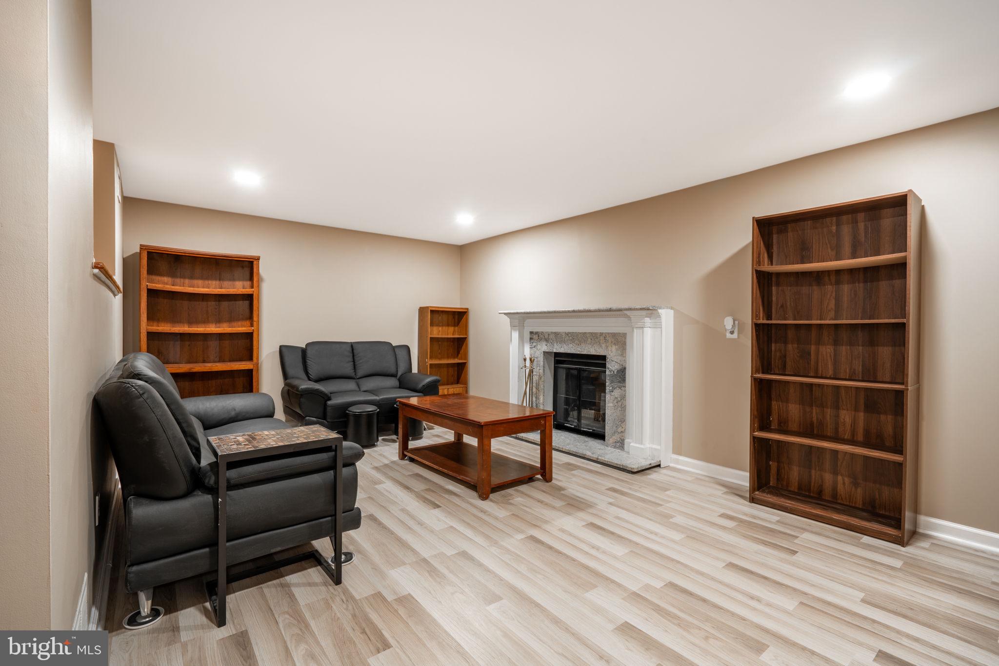 PRUSSIAN WOODS - Residential