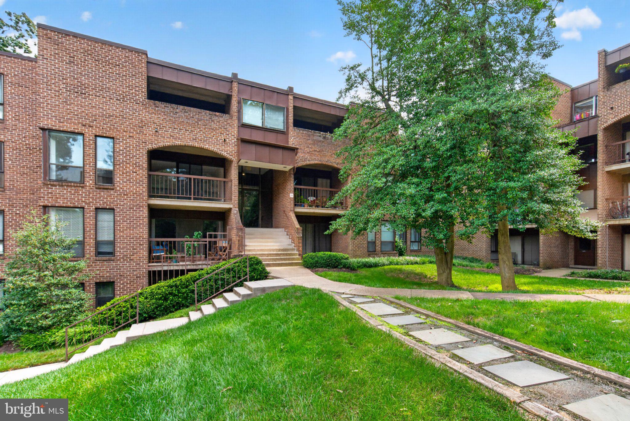 11232 CHESTNUT GROVE SQUARE 233