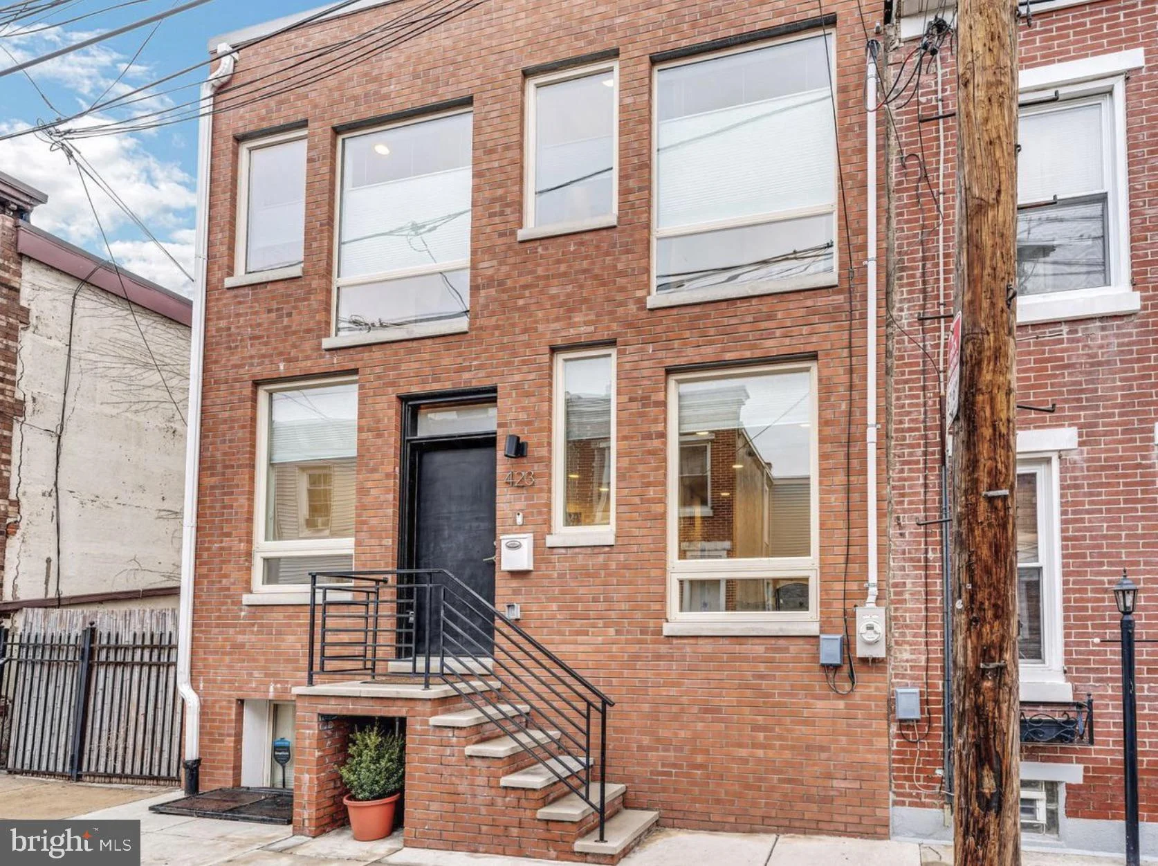 423 E Flora Street, Philadelphia, PA, 19125