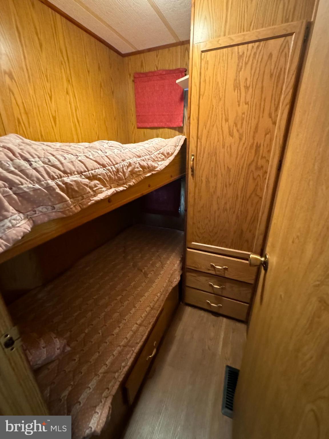 WHITE HORSE PARK I - Residential