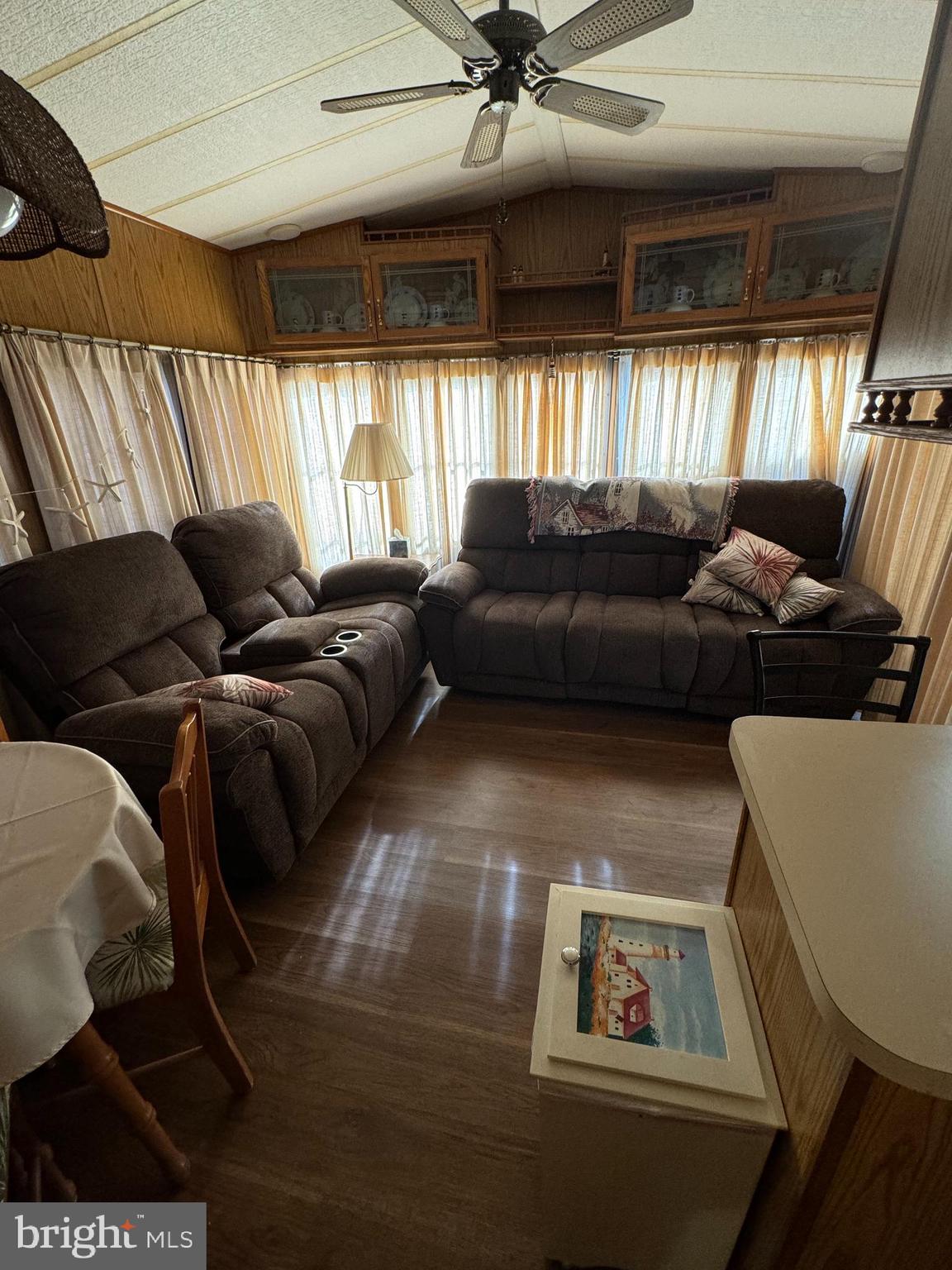 WHITE HORSE PARK I - Residential