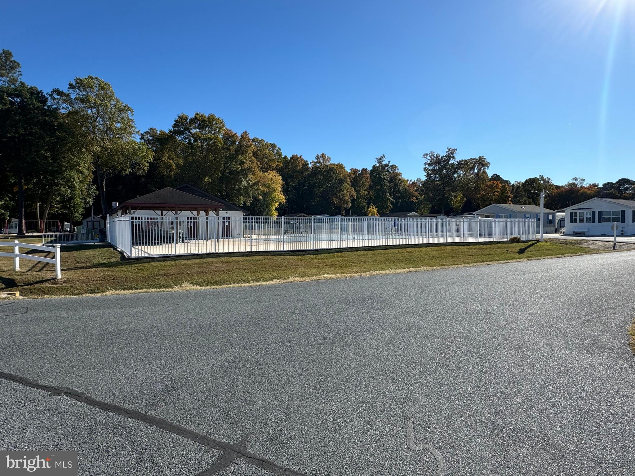 WHITE HORSE PARK I - Residential