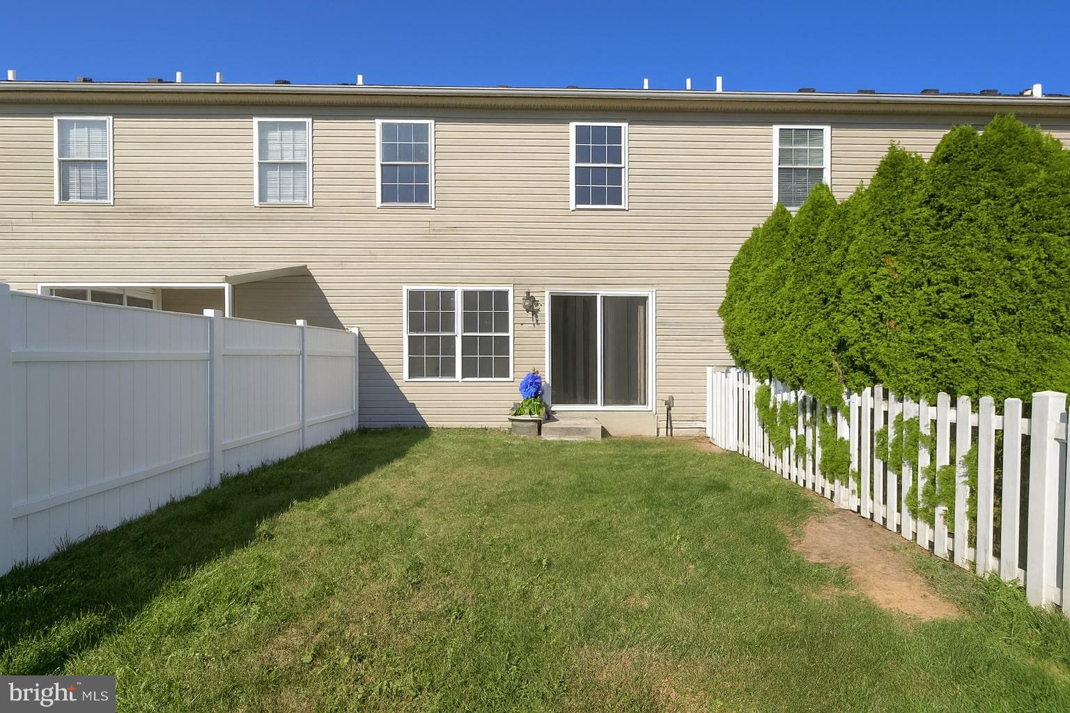 1716 BROOKSTONE DRIVE