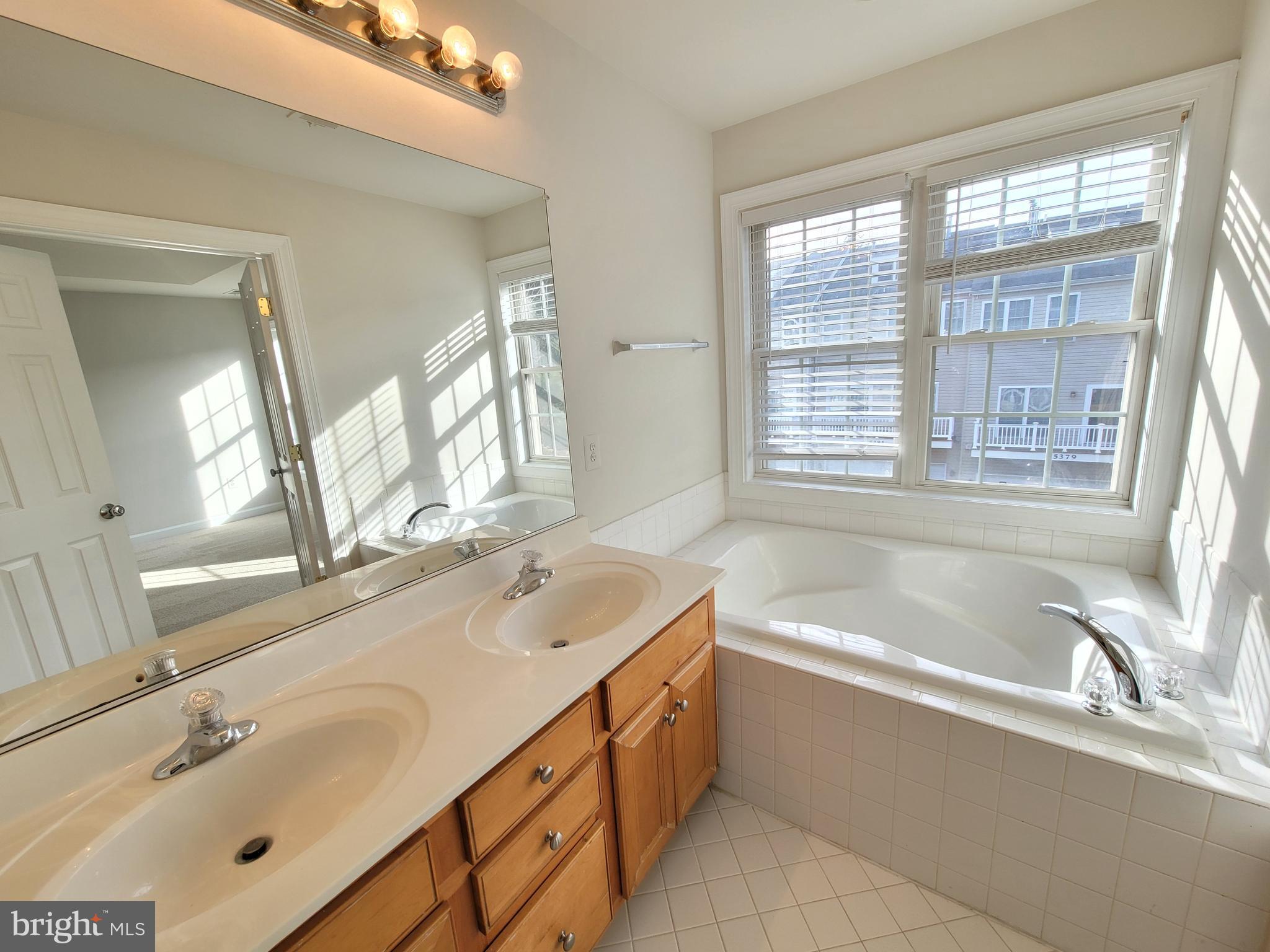 FAIRCREST NORTH - Residential