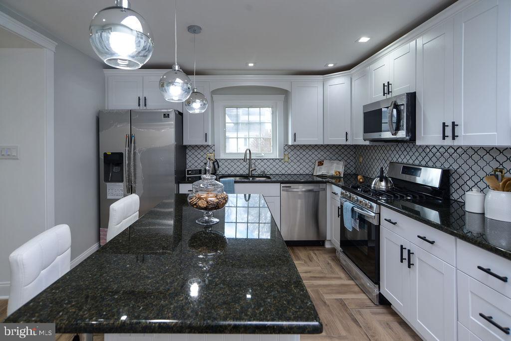 DELMAR VILLAGE - Residential