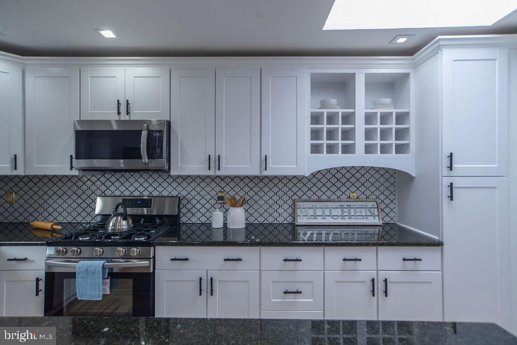 DELMAR VILLAGE - Residential