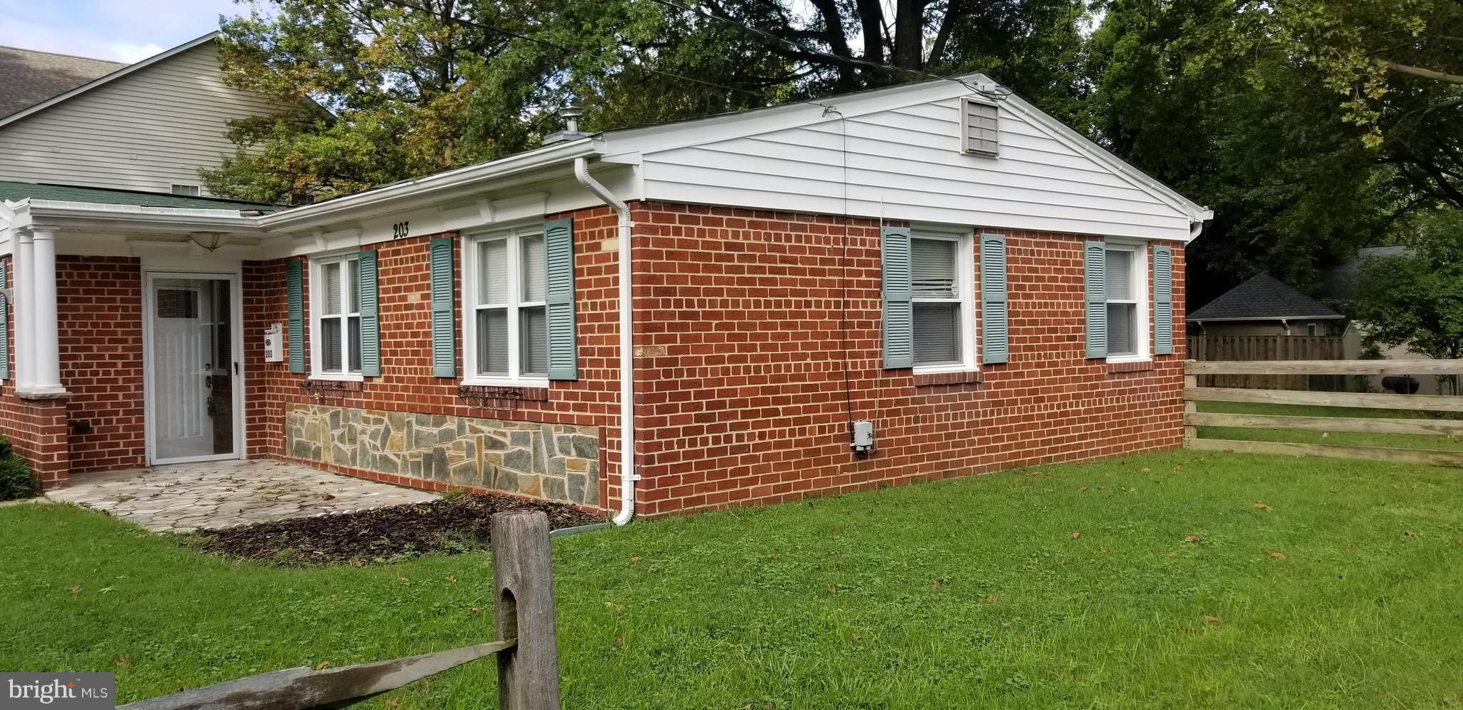 PT ROCKVILLE TWN RES 1 - Residential