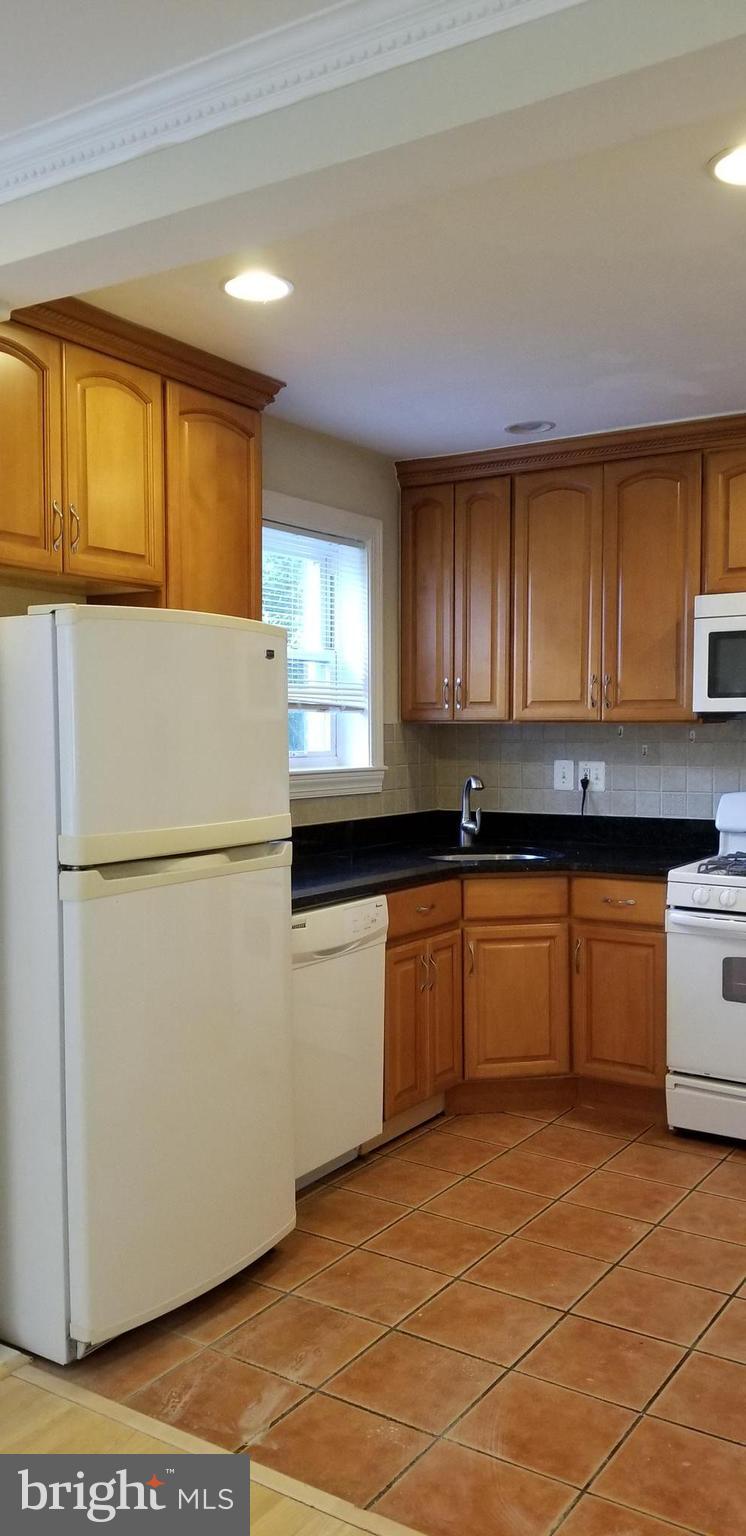 PT ROCKVILLE TWN RES 1 - Residential