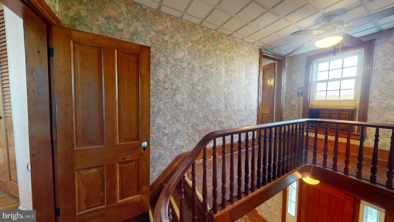 RIDGEVILLE - Residential