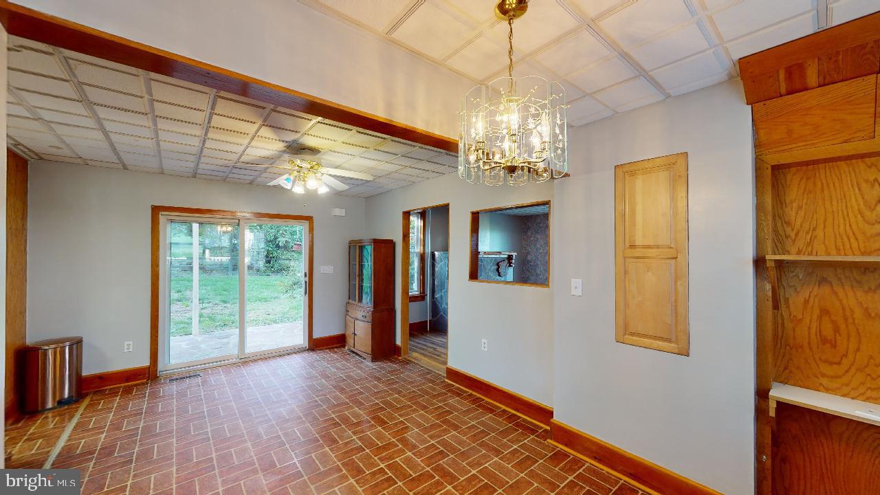 RIDGEVILLE - Residential