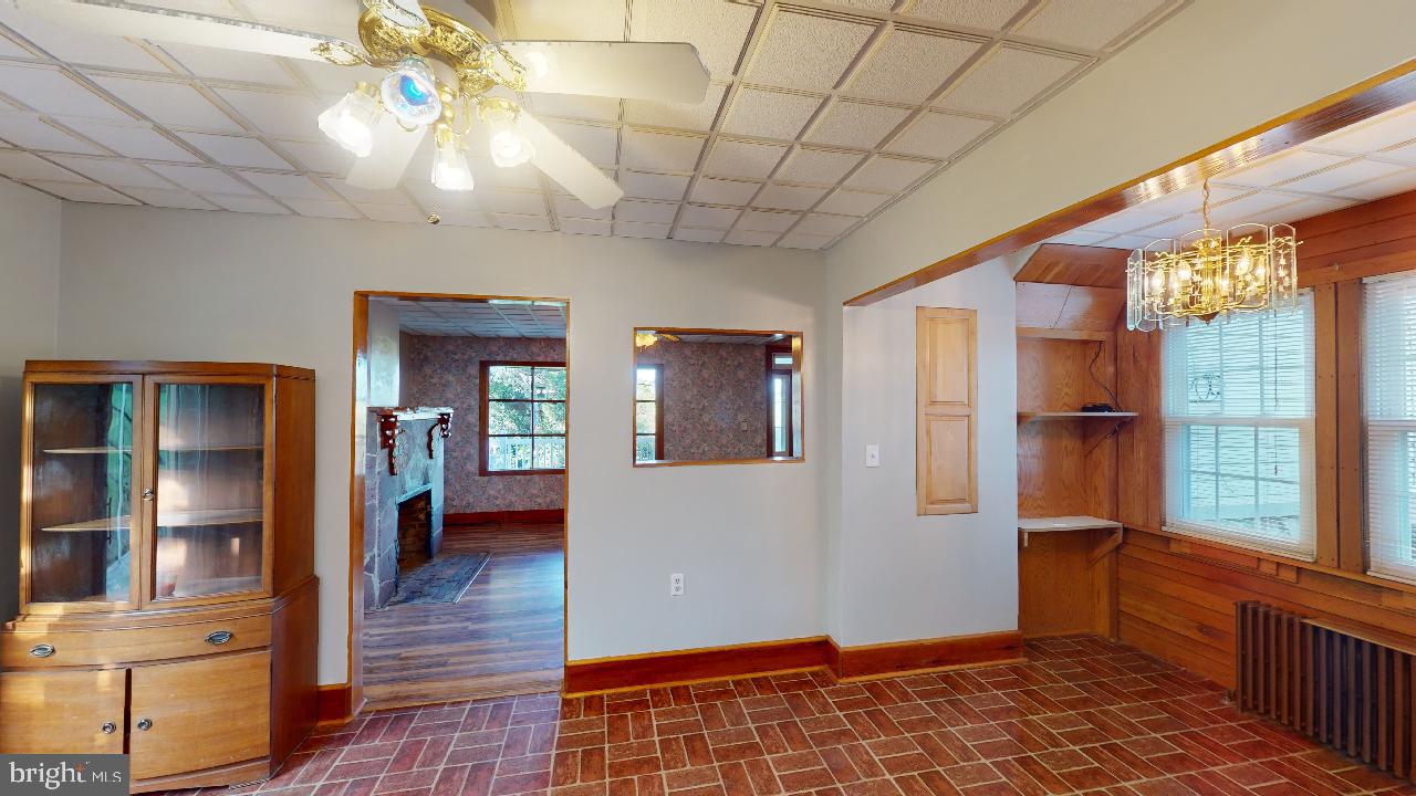 RIDGEVILLE - Residential