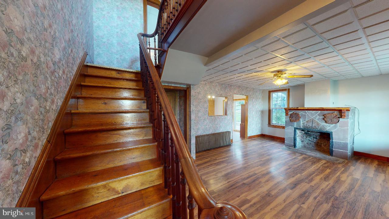 RIDGEVILLE - Residential