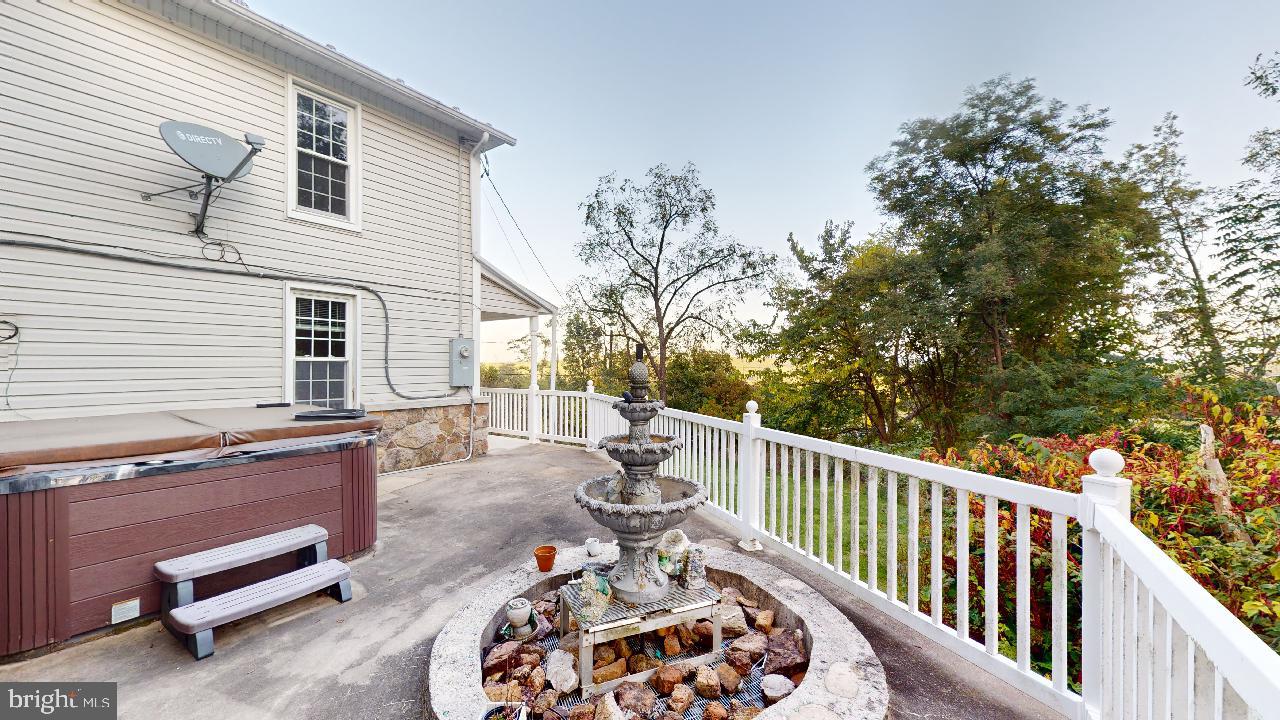 RIDGEVILLE - Residential