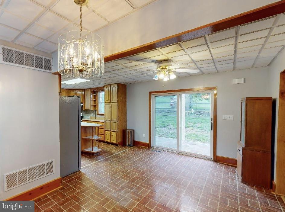 RIDGEVILLE - Residential