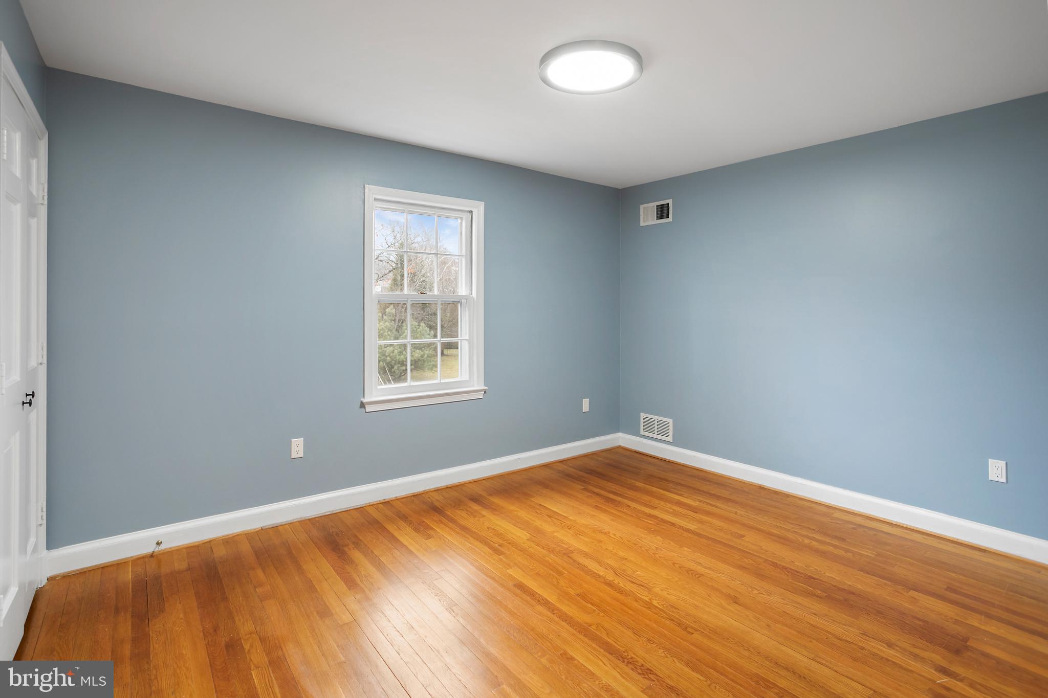 MCAULEY PARK - Residential