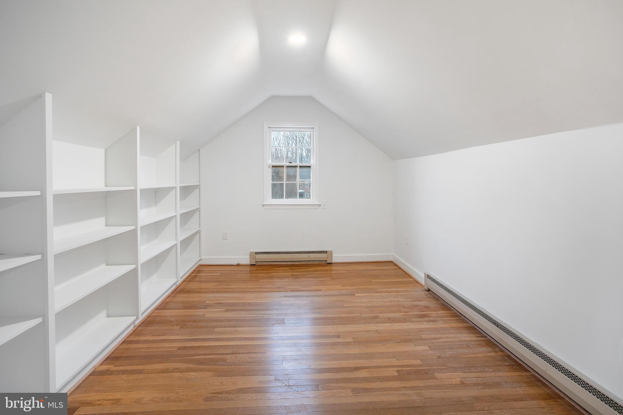 MCAULEY PARK - Residential