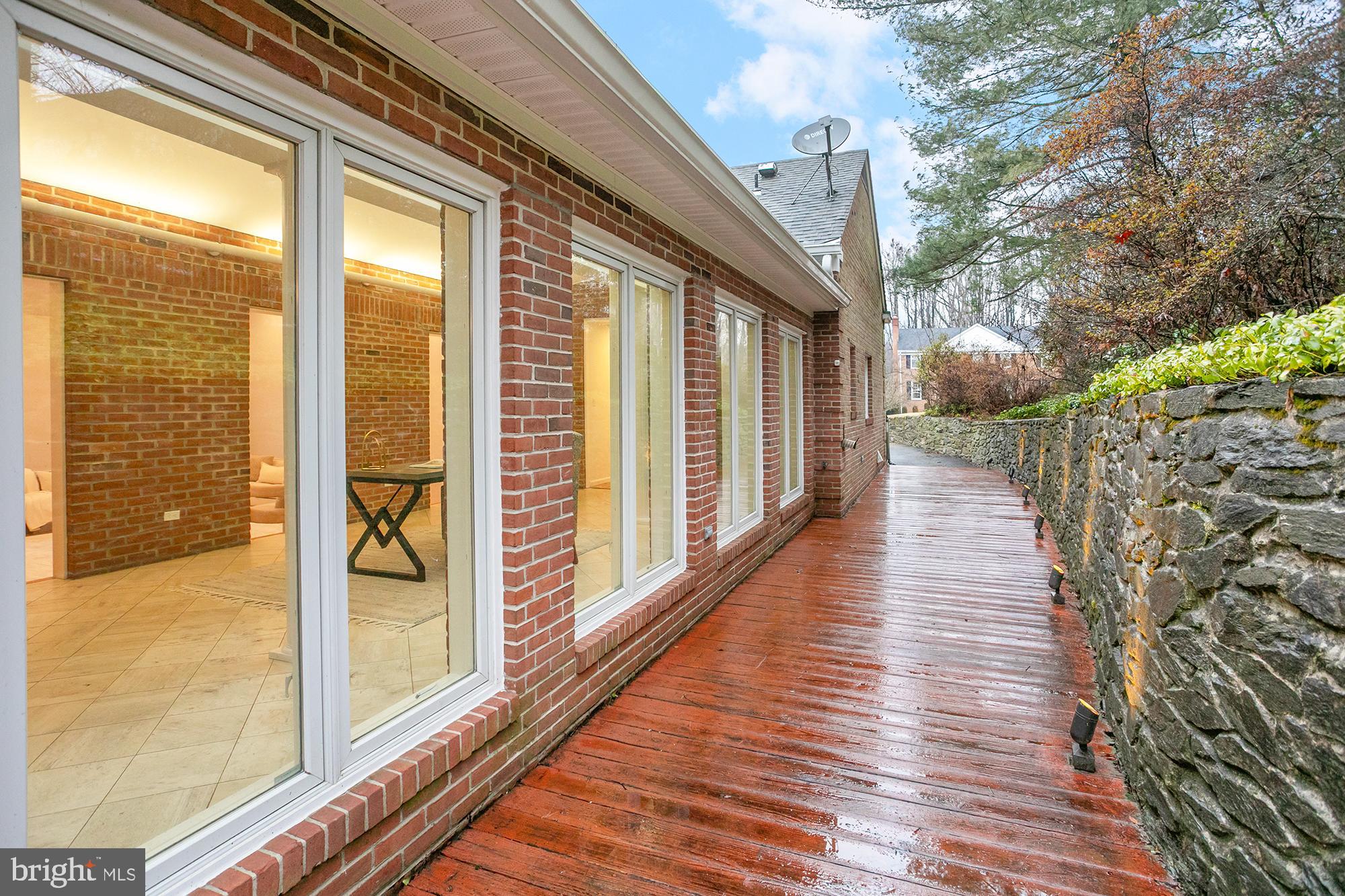 MCAULEY PARK - Residential