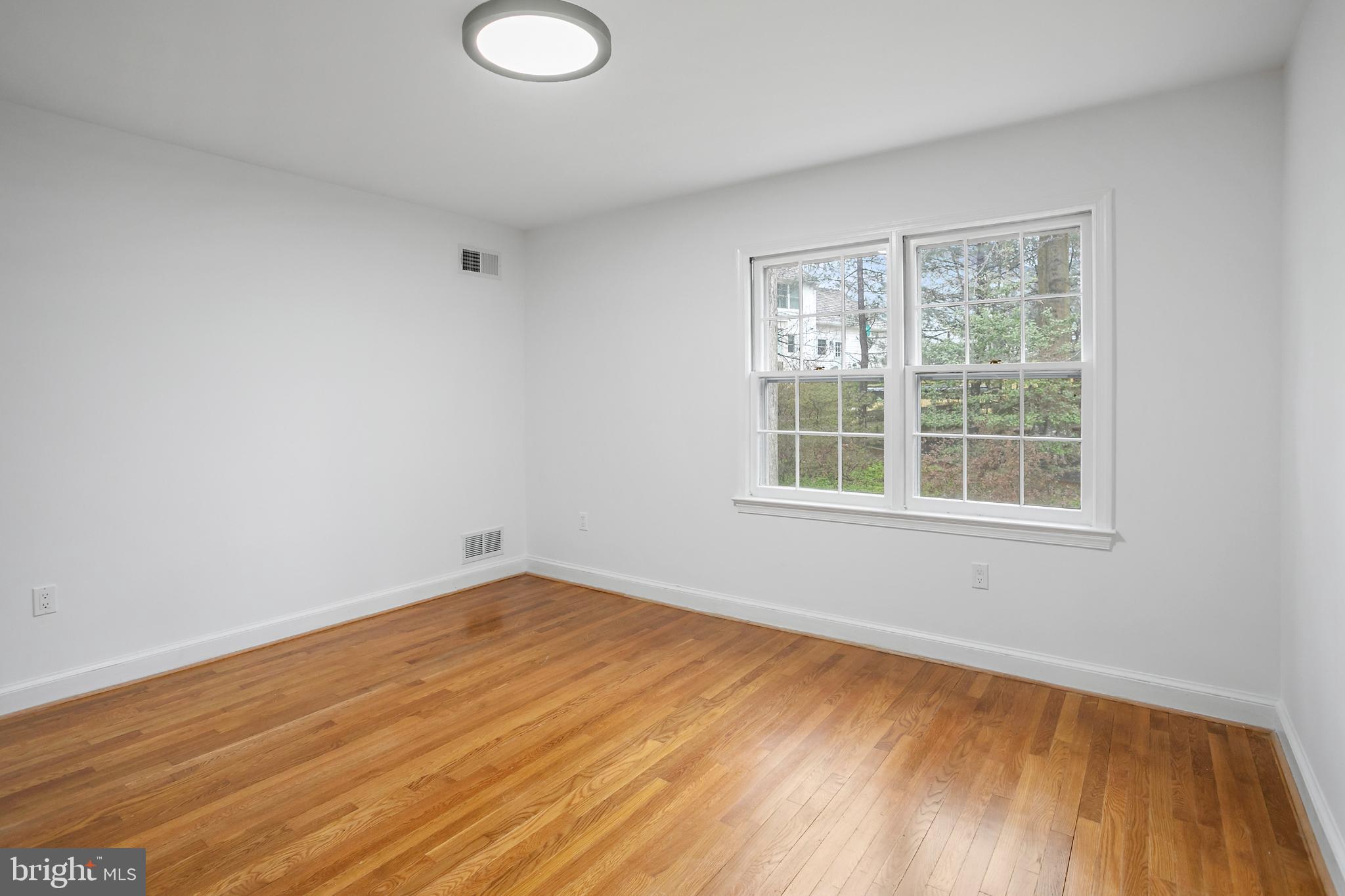 MCAULEY PARK - Residential