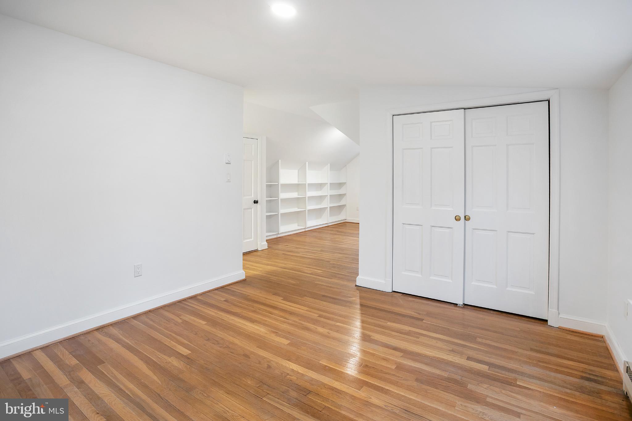 MCAULEY PARK - Residential