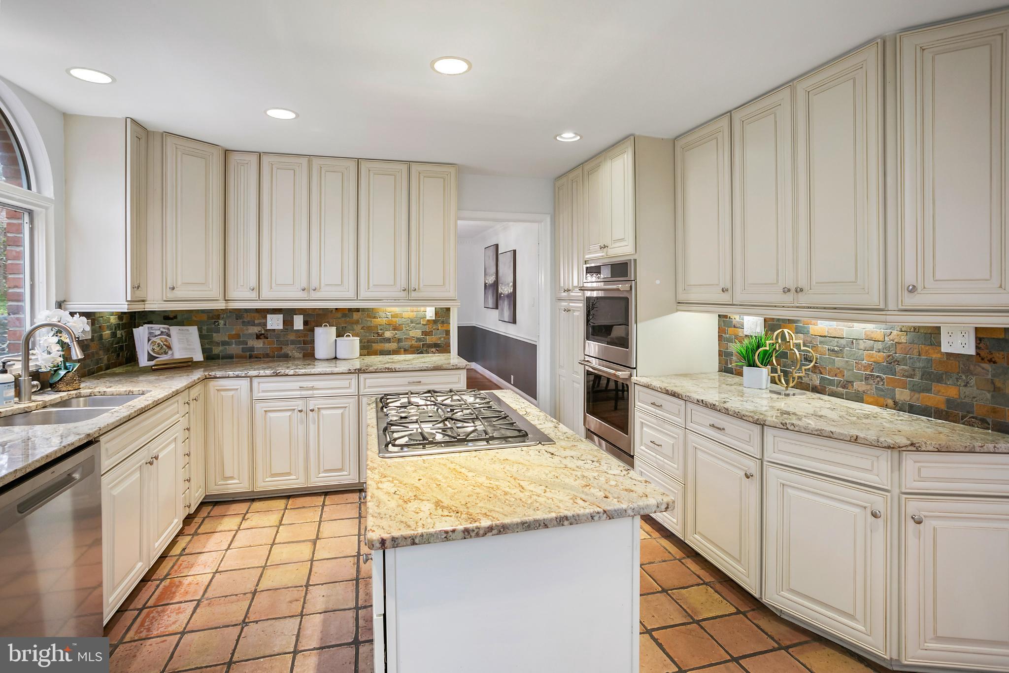 MCAULEY PARK - Residential