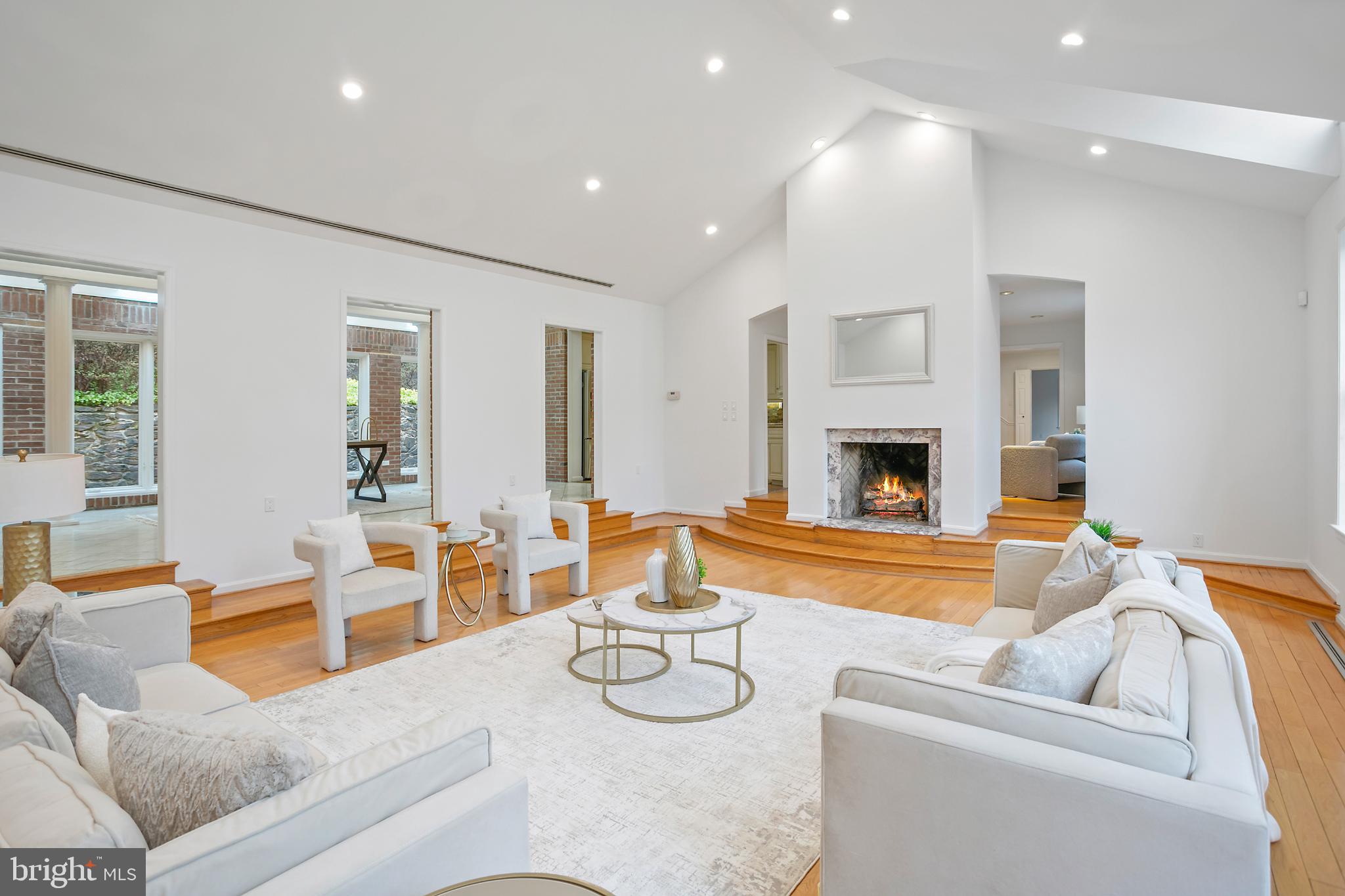 MCAULEY PARK - Residential