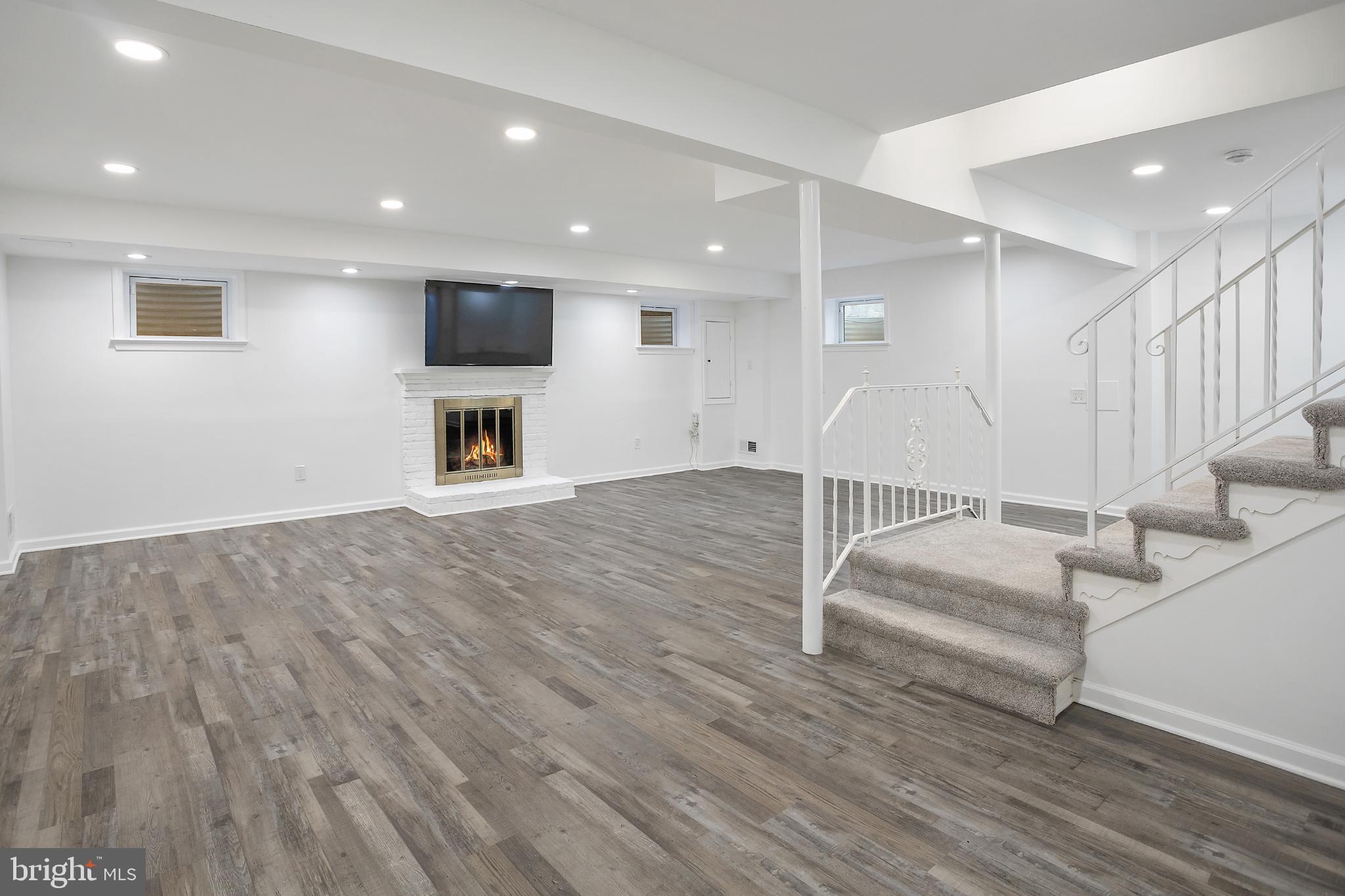 MCAULEY PARK - Residential