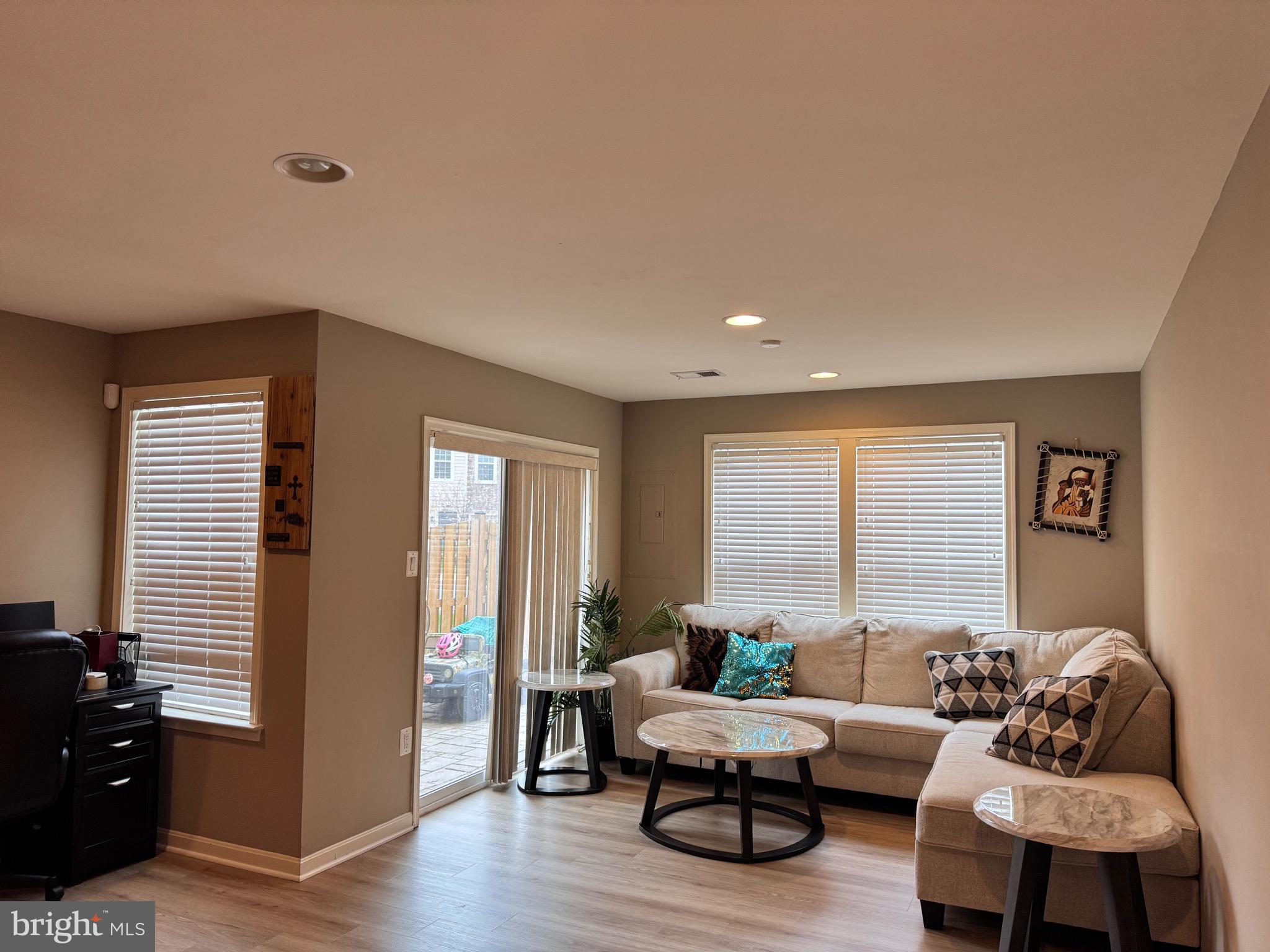 PROVIDENCE GLEN - Residential Lease