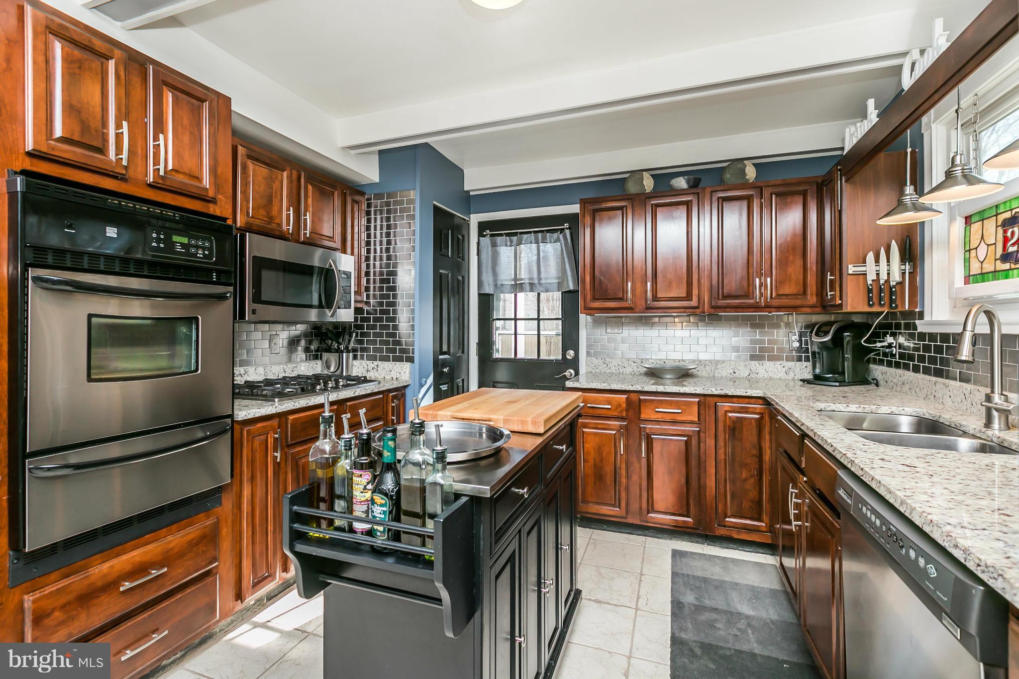 THE HIGHLANDS - Residential