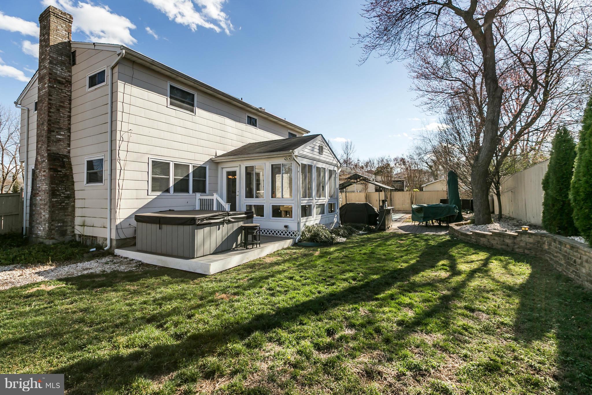 THE HIGHLANDS - Residential