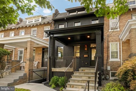 4830 8TH STREET NW WASHINGTON DC 20011