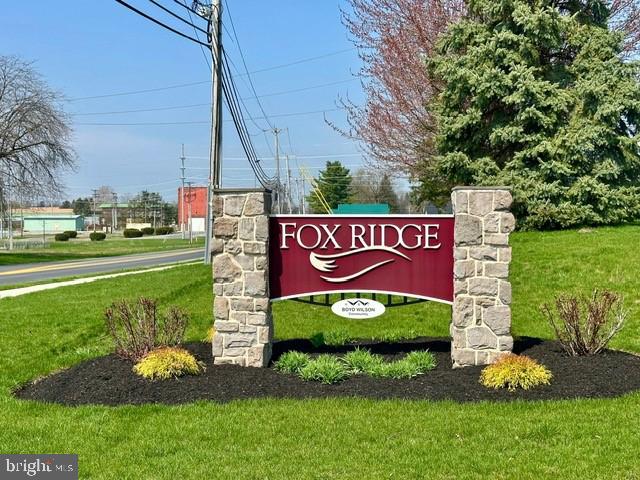 FOX RIDGE - Residential