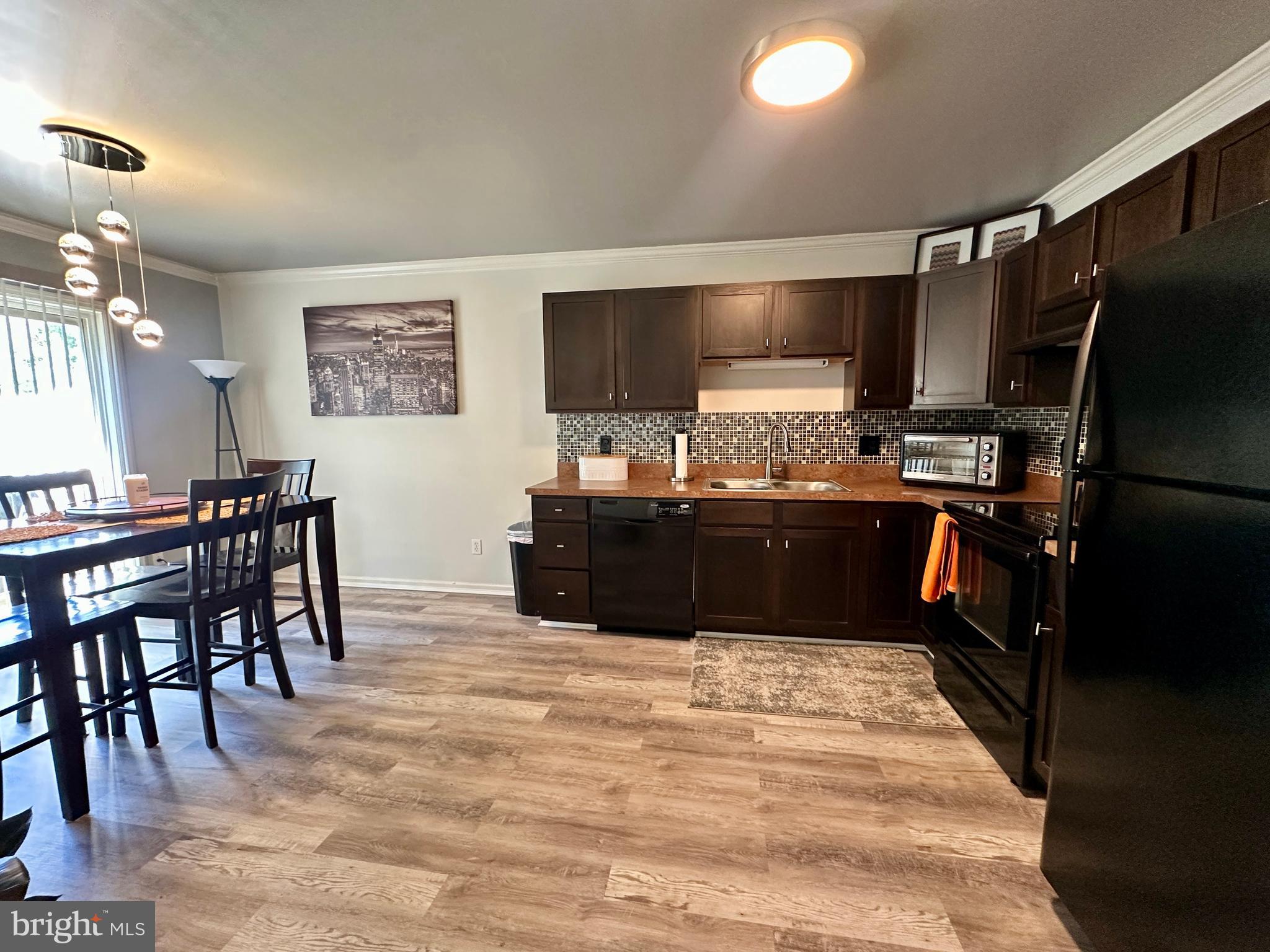 FOX RIDGE - Residential