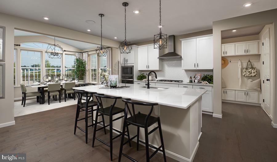 7102 BRAXTON COURT